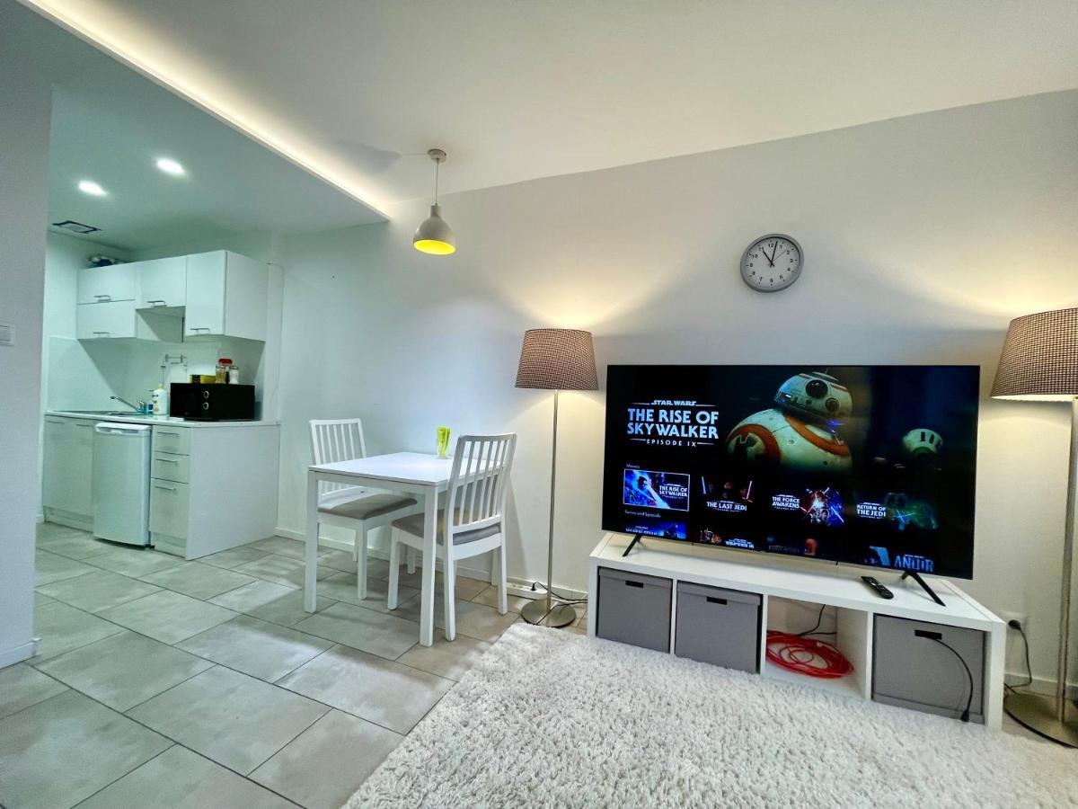 Palace 3 Wifi 65'Tv Netflix Hbo Disney Applettv Varşova Dış mekan fotoğraf